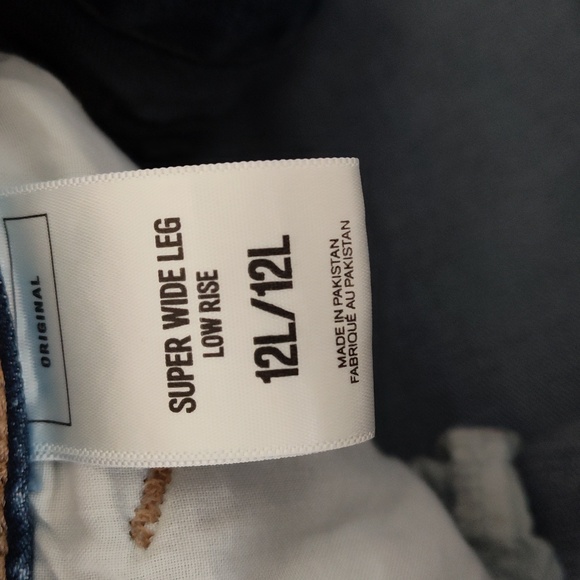 Express 12 Long Super Wide Leg low rise raw edge jeans - Picture 5 of 5